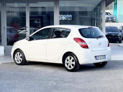 Hyundai i20 Benzina 78CV E5 Neo - 2012 Bianco usata Roma