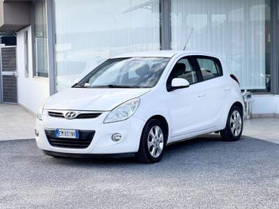 Hyundai i20 Benzina 78CV E5 Neo - 2012 Bianco usata Roma