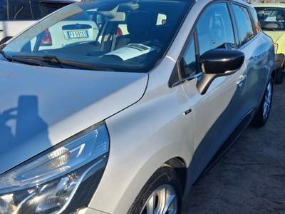 Renault Clio Auto adatta per neopatentati Argento usata Aprilia