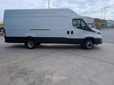 Iveco Daily 35C12 V 4100 H3 Quad-Tor RG Furgone Bianco usata Cremosano