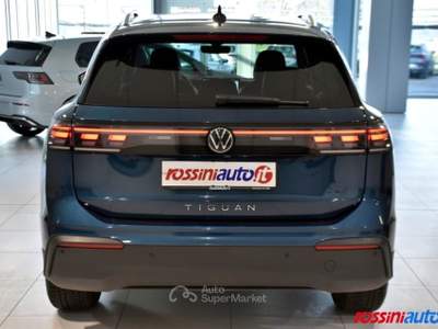 Volkswagen Tiguan 2.0 TDI 150 CV DSG EDITION PLUS + R18 + GANCIO TRA Blu/Azzurro usata Quinzano D'oglio