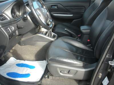 Mitsubishi L200 1/2cab.SuperSelect Nero usata Frosinone