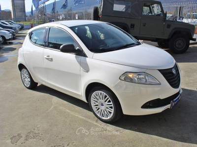Lancia Ypsilon 1.2 69 CV 5 porte Elefantino Bianco usata Padula