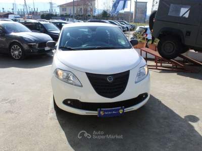 Lancia Ypsilon 1.2 69 CV 5 porte Elefantino Bianco usata Padula