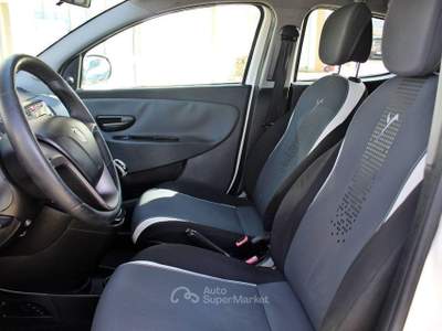 Lancia Ypsilon 1.2 69 CV 5 porte Elefantino Bianco usata Padula