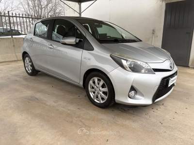 Toyota Yaris 1.5 IBRIDA OK NEOP PRONTA CONSEGNA Argento usata Pavia