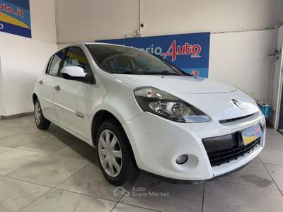 Renault Clio 1.2 16V 5 porte Live! Bianco usata ADRANO