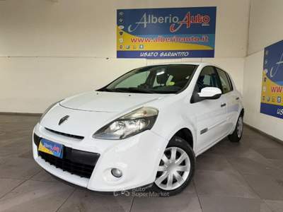 Renault Clio 1.2 16V 5 porte Live! Bianco usata ADRANO Renault Clio 1.2 16V 5 porte Live! Bianco usata ADRANO