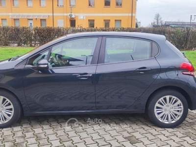 Peugeot 208 82 CV 5p. GPL Allure OK NEOPATENTATO Grigio usata Fonte