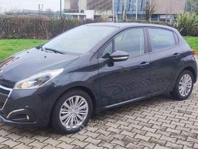 Peugeot 208 82 CV 5p. GPL Allure OK NEOPATENTATO Grigio usata Fonte Peugeot 208 82 CV 5p. GPL Allure OK NEOPATENTATO Grigio usata Fonte
