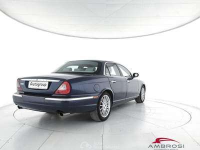Jaguar XJ 2.7 D V6 cat Executive - PER OPERATORI DEL SETTORE Blu/Azzurro usata Corciano
