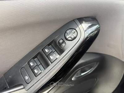 Citroen C4 SpaceTourer BlueHDi 120 S&S EAT6 Shine Bianco usata San Giuseppe Vesuviano