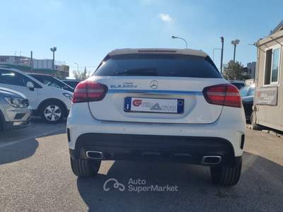 Mercedes-Benz GLA Automatic Premium Bianco usata San Giuseppe Vesuviano