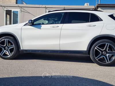 Mercedes-Benz GLA Automatic Premium Bianco usata San Giuseppe Vesuviano