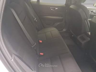 Volvo V60 II 2.0 b4 Momentum Business Pro auto Bianco usata Padova