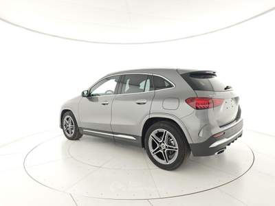 Mercedes-Benz GLA 200 200 d Automatic AMG Line Premium Grigio usata Capua