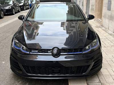 Volkswagen Golf dsg 150cv Nero usata Bari