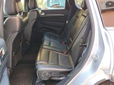 Jeep Grand Cherokee 3.0 CRD Overland + Gancio Argento usata SAN MARTINO SICCOMARIO