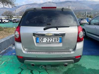 Chevrolet Captiva VCDi LTX Grigio usata Aquino