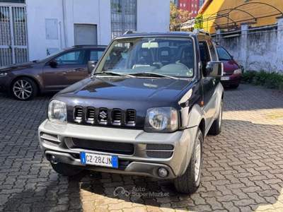 Suzuki Jimny 1.3i 16V cat 4WD Special Nero usata Torino