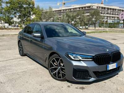 BMW Serie 5 520d 520 520d 48V xDrive Msport Grigio usata Conversano