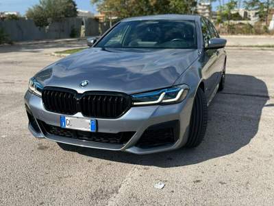 BMW Serie 5 520d 520 520d 48V xDrive Msport Grigio usata Conversano