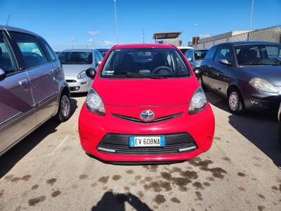 Toyota Aygo 1.0 BENZINA X NEOPATENTATI Rosso usata Conversano