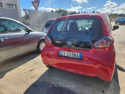 Toyota Aygo 1.0 BENZINA X NEOPATENTATI Rosso usata Conversano