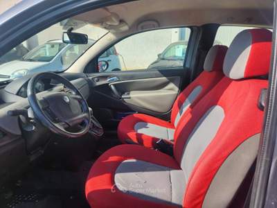 Lancia Ypsilon 16V Platino Grigio usata Conversano