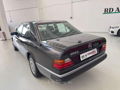 Mercedes-Benz Classe E W124 1990 VETTURA A METANO REVISIONATA Grigio usata Ciserano