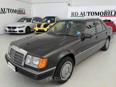 Mercedes-Benz Classe E W124 1990 VETTURA A METANO REVISIONATA Grigio usata Ciserano