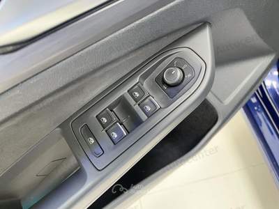 Volkswagen Golf Variant 2.0 tdi Style 150cv dsg Blu/Azzurro usata Bassano del Grappa