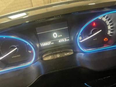 Peugeot 2008 1° serie PureTech 82 S&S Allure Verde usata Casteggio