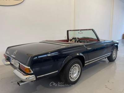 Mercedes-Benz SL PAGODA Blu/Azzurro usata Medesano