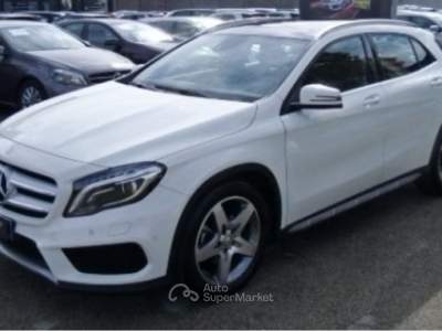 Mercedes-Benz GLA preium allestimento AMG Bianco usata Perugia