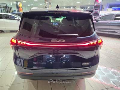 Evo 3 Electric 1.5 Turbo 7 posti Verde usata Massa