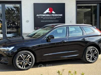 Volvo XC60 B4 (d) 197cv Geartronic Momentum Pro Nero usata Castellaneta