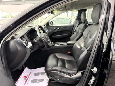 Volvo XC60 B4 (d) 197cv Geartronic Momentum Pro Nero usata Castellaneta