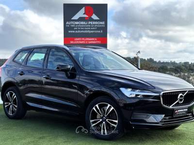 Volvo XC60 B4 (d) 197cv Geartronic Momentum Pro Nero usata Castellaneta