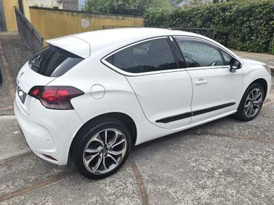 DS Automobiles DS 4 TAGLIANDATA DISTRIBUZIONE FATTA GARANZIA 12 MESI FULL OPTIONAL Bianco usata Mercato San Severino