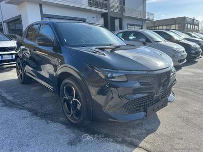Alfa Romeo Junior Junior 1.2 145CV Hybrid eDCT6 Q4 Intensa Nero usata Agnone