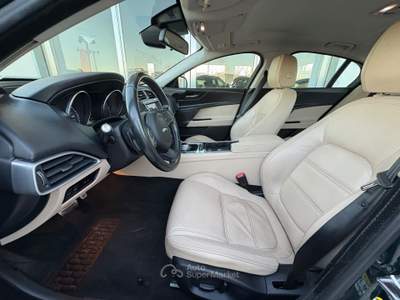 Jaguar XE 2.0 D Turbo aut. Portfolio Verde usata ALTAMURA