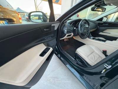 Jaguar XE 2.0 D Turbo aut. Portfolio Verde usata ALTAMURA