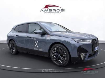 BMW iX xDrive40 Pacchetto Sportivo Grigio usata Corciano