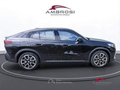 BMW iX2 xDrive30 Premium Package Nero usata Corciano
