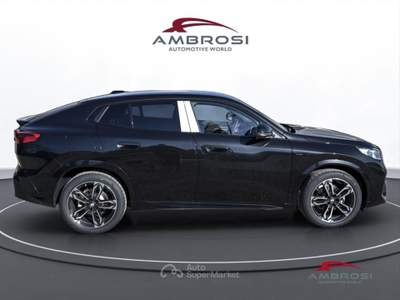 BMW X2 sDrive18d Premium package Nero usata Corciano