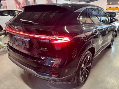 MG HS HEV Comfort Nero usata Castellammare di Stabia