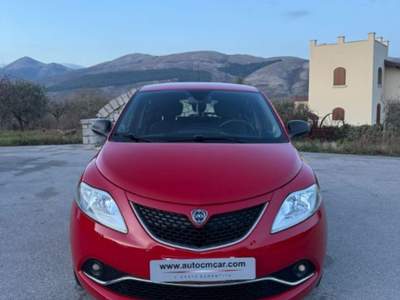 Lancia Ypsilon 1.2 69 CV 5 porte GPL Ecochic Gold Rosso usata San Gregorio Magno