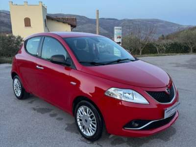 Lancia Ypsilon 1.2 69 CV 5 porte GPL Ecochic Gold Rosso usata San Gregorio Magno
