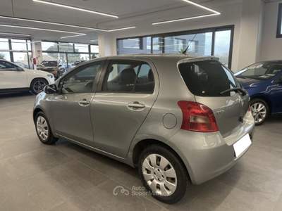 Toyota Yaris 1.3 87 CV MMT Sol Grigio usata Alcamo